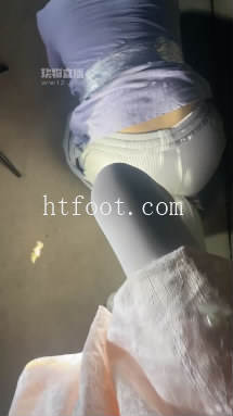 134420s5yym6q9199zs004.jpg