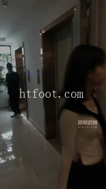 155930zqjttbx5sh1hotop.jpg