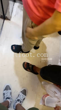 160638d8fcyzt1c75lf8t9.jpg