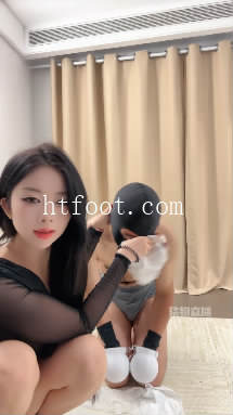 152441ef7ifohc9qn9oa9y.jpg