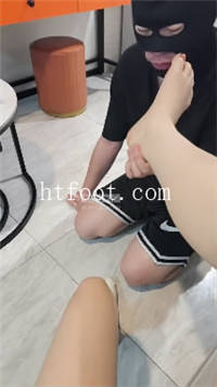 055532hg95e00w0at83tj1.jpg