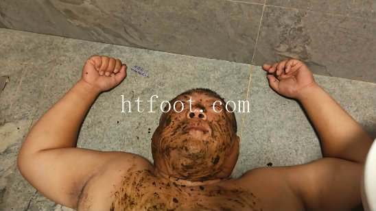051229haz2ujaaad7ucjjr.jpg