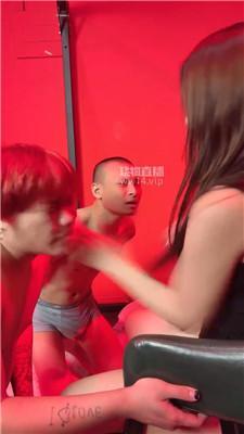 zzteg2cbck5.jpg