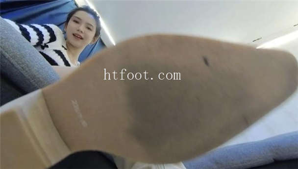 071230u4kqqqns4a83q11q.jpg