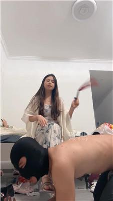 qaaus3pekcr.jpg