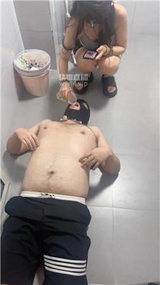 q0qe4a0kccl.jpg