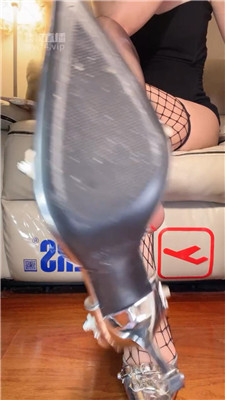 r1wtlr1mepq.jpg