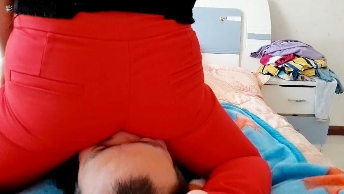 qhd3hzelst0.jpg