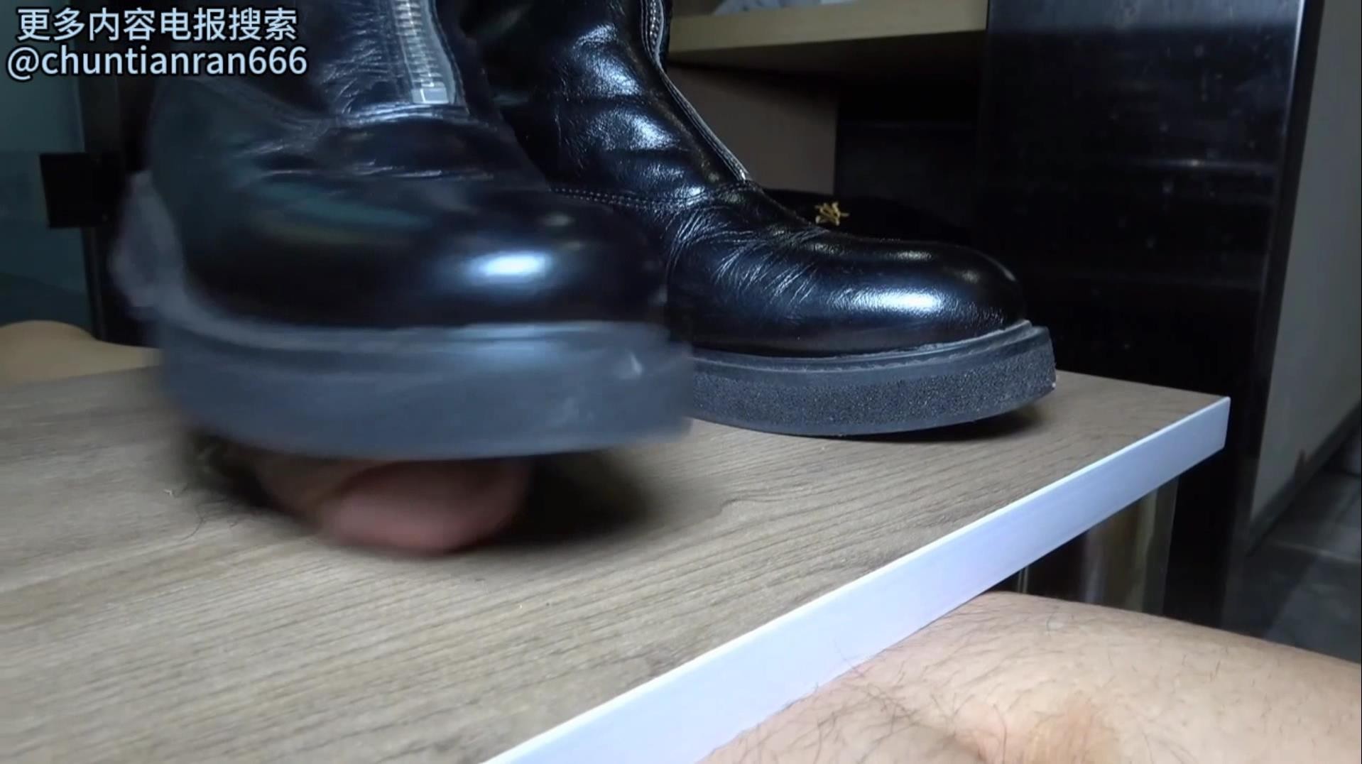 r1sgl03juwr.jpg r1sgl03juwr.jpg