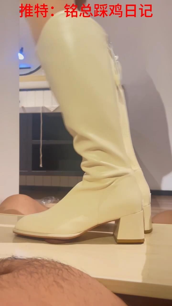 zttg3t1eh5c.jpg zttg3t1eh5c.jpg