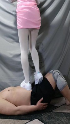 y2wzpw1r2yo.jpg