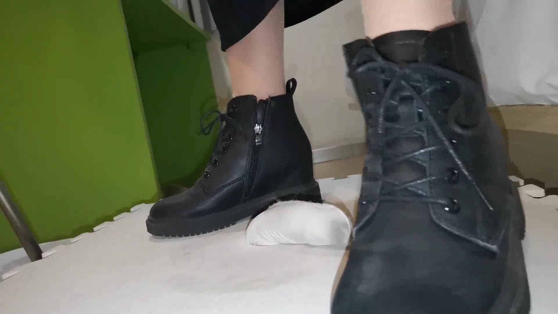 uncrnxr2isa.jpg uncrnxr2isa.jpg