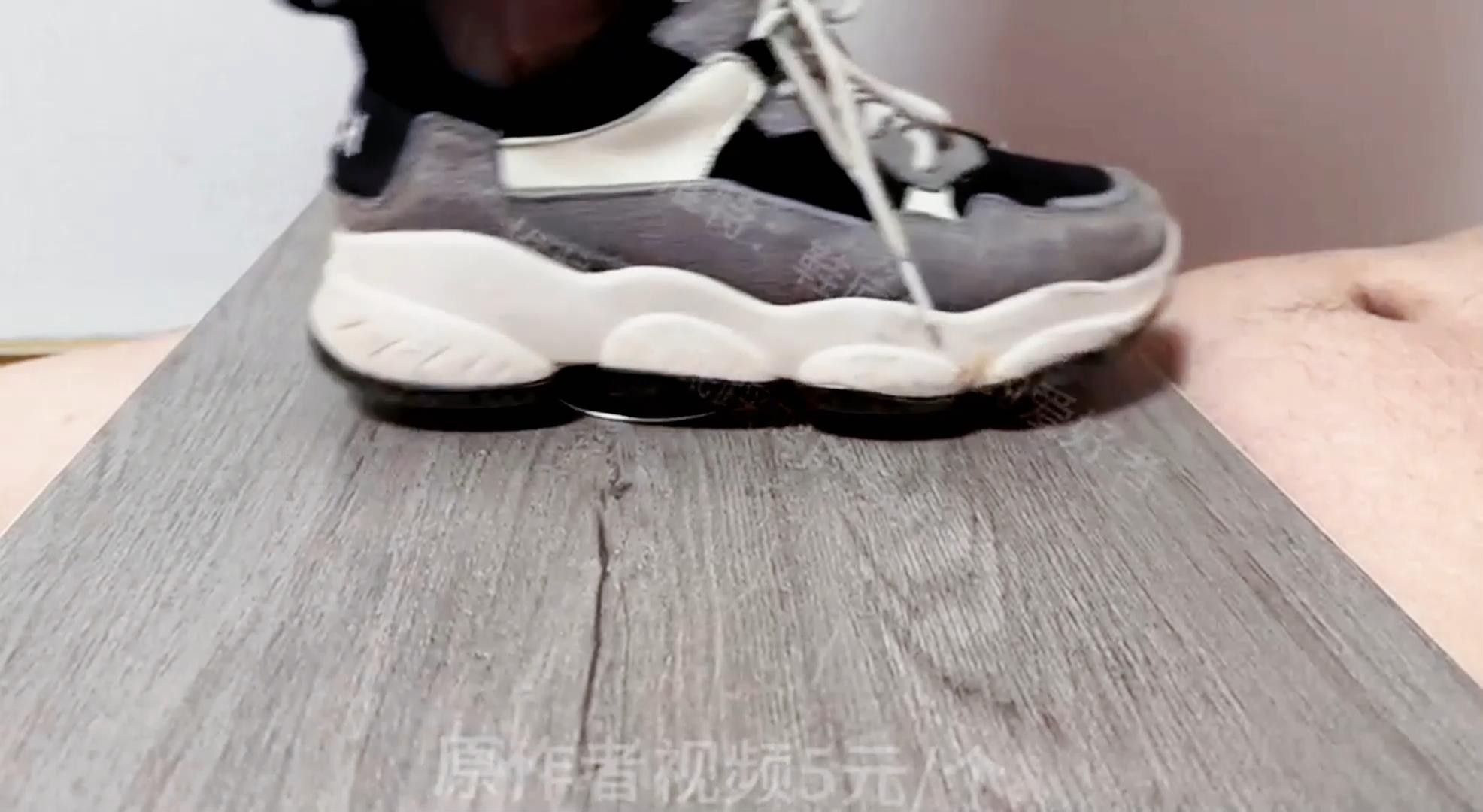 ebwz1d5a5d4.jpg ebwz1d5a5d4.jpg