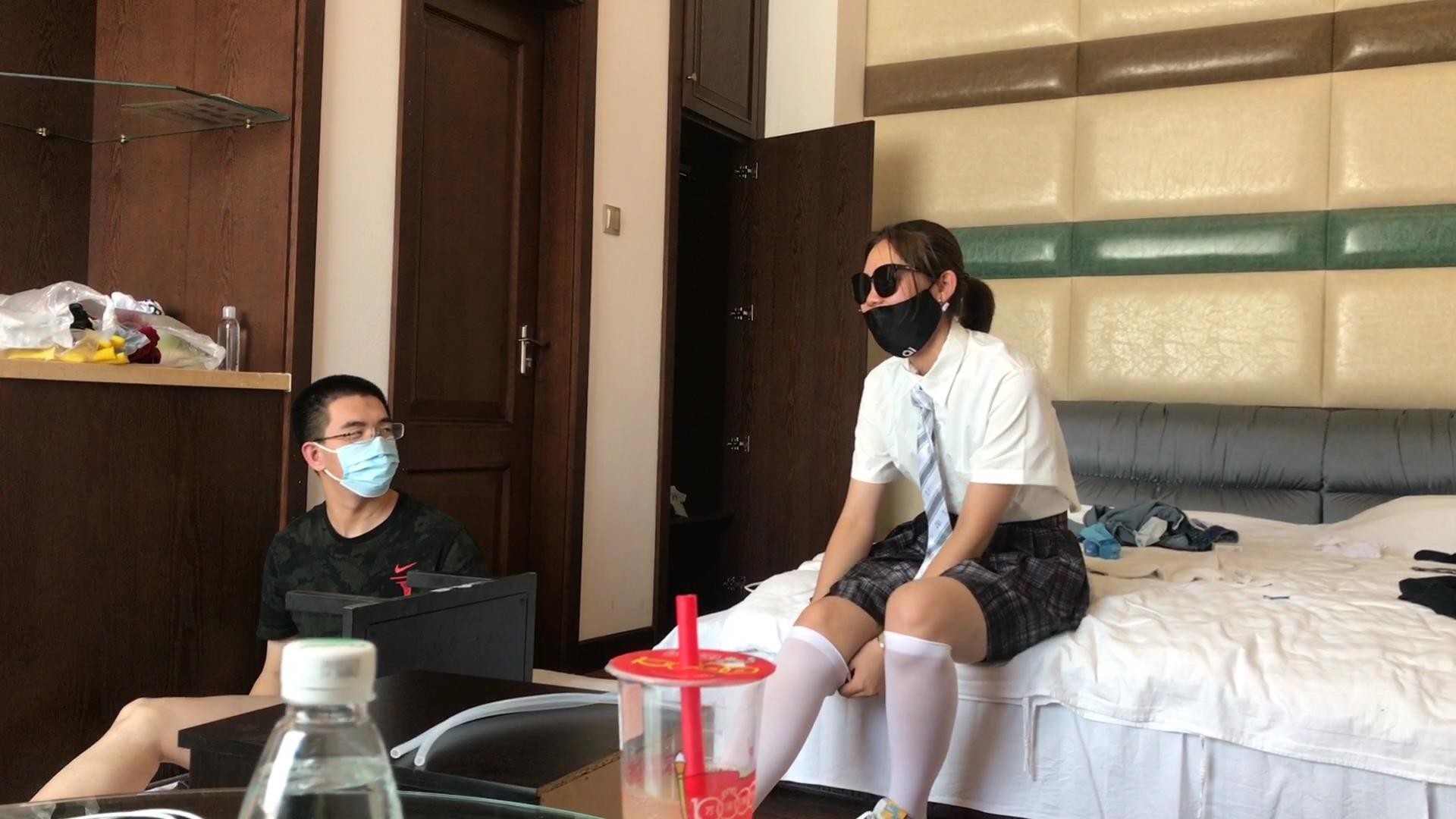 h0mckj5nox0.jpg h0mckj5nox0.jpg