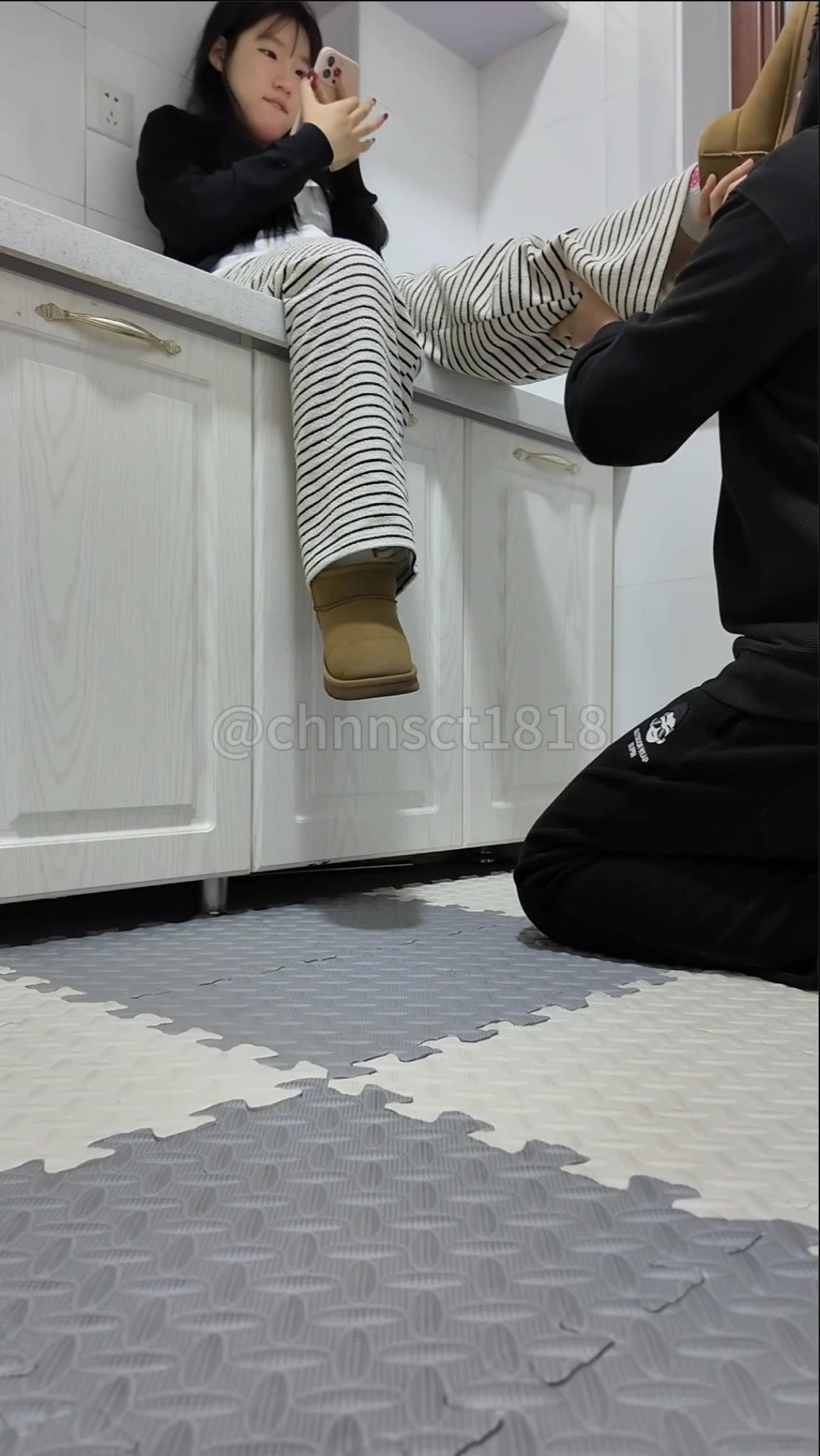 i5esxmxuegb.jpg i5esxmxuegb.jpg