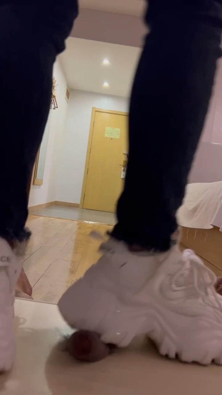 uezfxayc4lr.jpg uezfxayc4lr.jpg