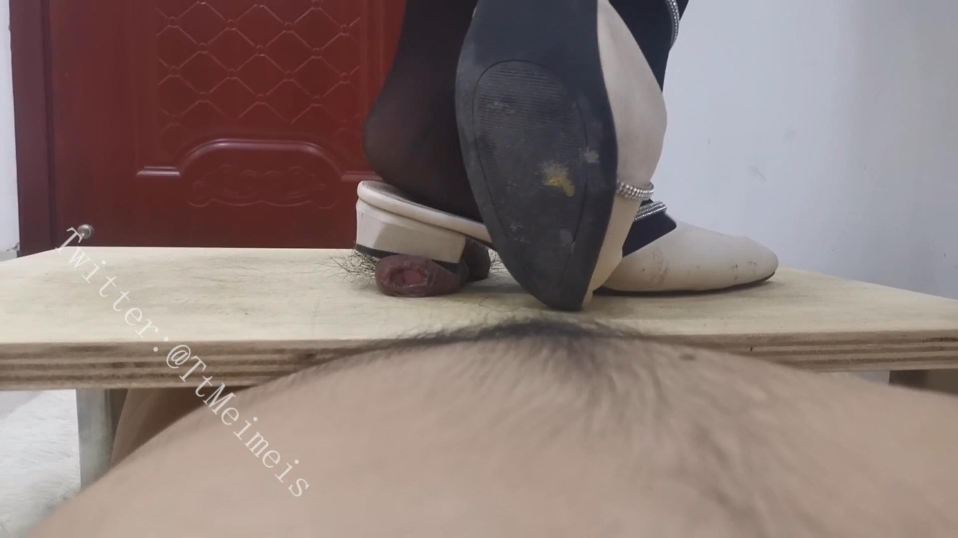 zx2mngus4zt.jpg