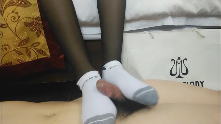 lgwnomzfogl.jpg lgwnomzfogl.jpg