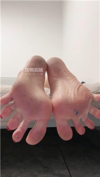 【第一视角】【酒鸽】脏脚底怼屏视角    250806-7