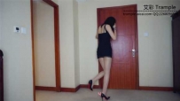 16157小默女王肉丝高跟把娃娃当成“你”来践踏