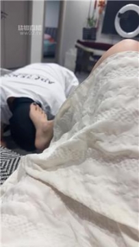 【调教视频】【徐子大大】骑狗背-恋足狂舔 JS251018-25