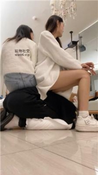 【调教视频】【小凤梨】双S-小白鞋白袜轮流踢踹虐打 JS250112-54