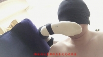 4751 倩倩女主《狂舔妹妹的小臭脚·咀嚼白棉袜》