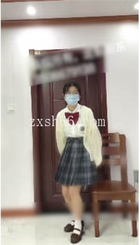 AC4063 萌妹lo鞋踩龙虾，多语言13分钟