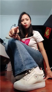 【第一视角】【诗诗】偷瞟白袜被同学抓    250518-16