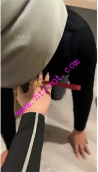 TL27325 不知名美女】木乃伊舔脚钻跨窒息44分钟