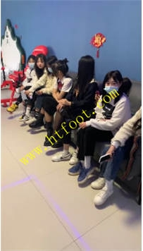 TL35404 与精神小妹的那些事】九个女王群调26分钟