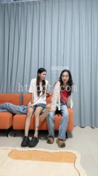 ZB9923 猴歌-双主坐脸窒息39分钟