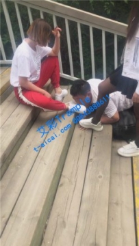 16444 姐妹爆虐擦鞋骗子