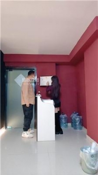 【调教视频】【伊晨】踩背馆玩高中同学【完整版】 bf59480