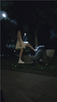 【调教视频】【婉纱】户外抓住跟踪狂虐【双视角版】 bf53361