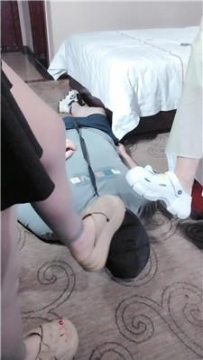 【调教视频】【璐瑶】双S-姐妹花脚丫虐贱奴【下】 JS250718-13