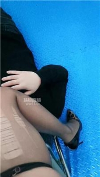 【调教视频】【诗恩大大】舔好脚赏赐圣水 JS260129-4