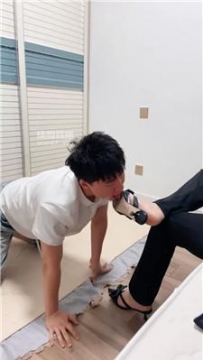 【调教视频】【小奕】长靴+高跟白领S踢踹骑马踩踏【双视角版】 bf55387