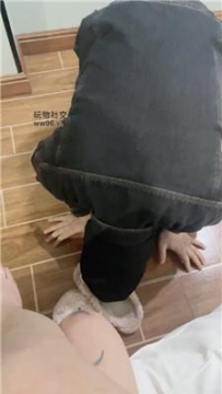 【调教视频】【小凤梨】纹身小妹肉丝脚下的绿帽 JS250120-15