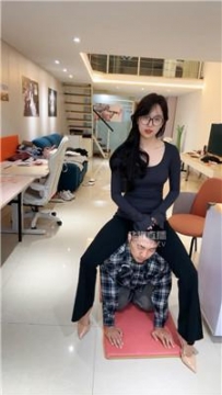 【调教视频】【懒洋洋】骑马骑脖-坐脸窒息 JS251017-18