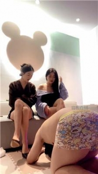 【调教视频】【冰语】双S-高跟踩-脚插嘴 bf59821