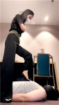 【调教视频】【晚晚】开发上门技师做S-圣水丝袜 JS260124-9