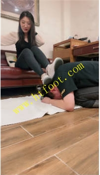 TL35266 冷凝大大】家奴基础调教65分钟