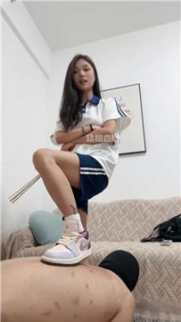 【调教视频】【万万】重度刑抽跑骚狗【双视角版】 bf56869