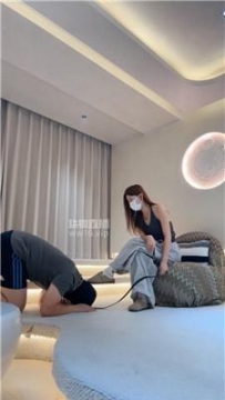 【调教视频】【芭妮】勃肯鞋逛街一天白袜辱 JS250927-34