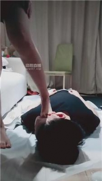 【调教视频】【羽唯】坐脸窒息-美足美腿踩踏【上】 JS250527-11