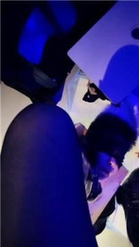 【调教视频】【秋大大】枷锁囚禁-胶带捆绑强制闻鞋 JS250313-4