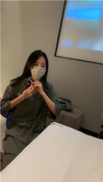 【调教视频】【雨琦】母畜-私人影院下跪 JS250422-24