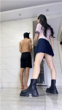 【调教视频】【东莞绵绵】竹子重度鞭打-短靴踩狗头 JS250630-12