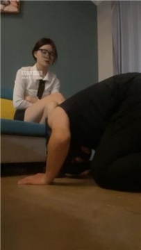 【调教视频】【沐沐】纹身小主长靴踩废物 JS250527-6